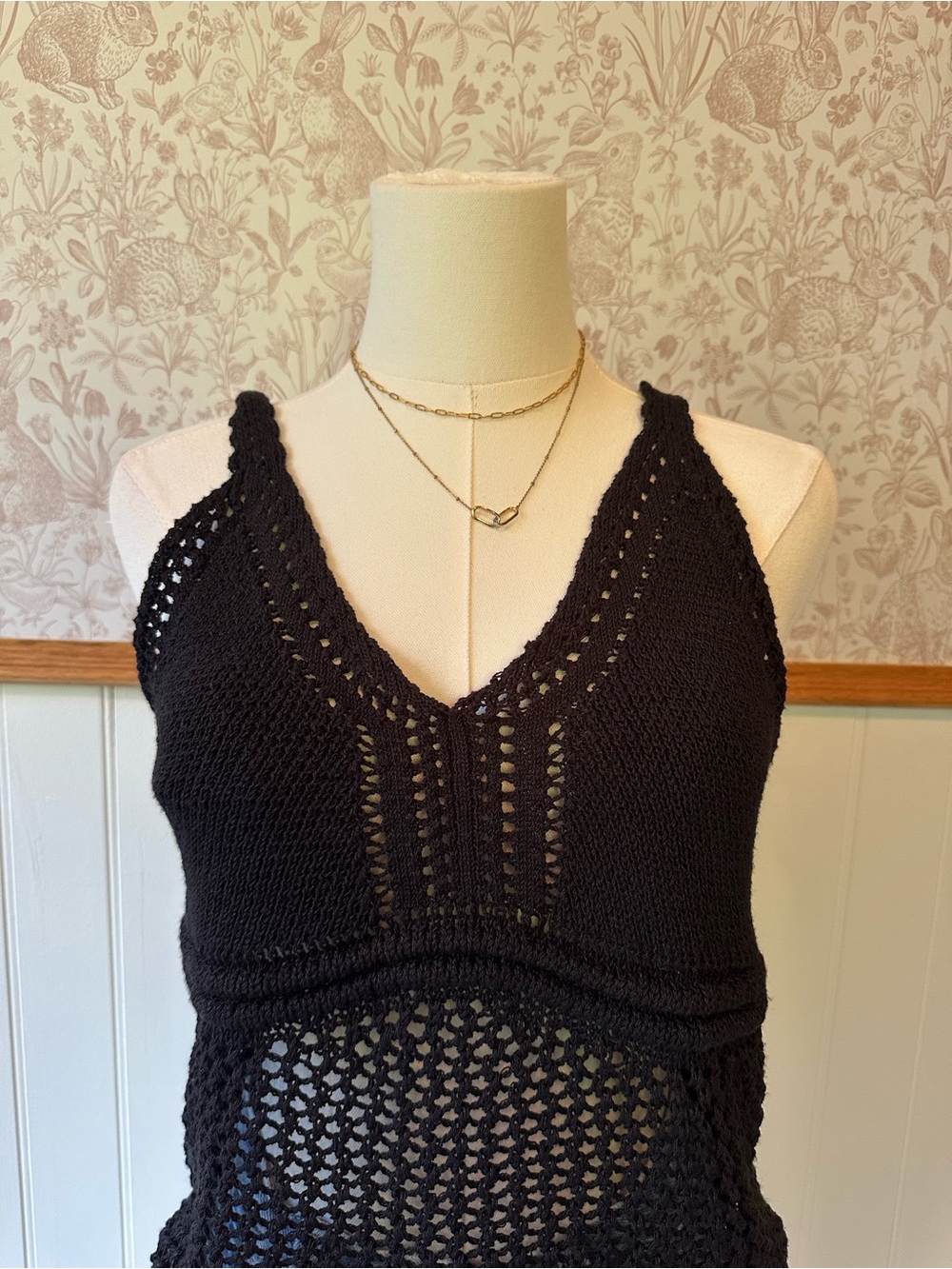 Active USA Black Crochet V-Neck Tank Top - Picture 3 of 6